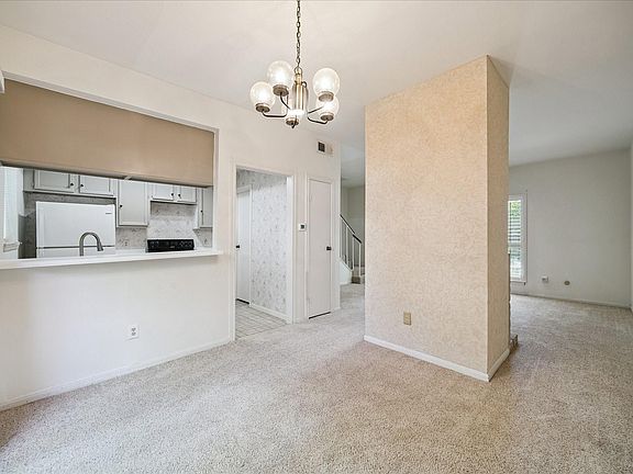 3rd image of 11711 Memorial Dr APT 203