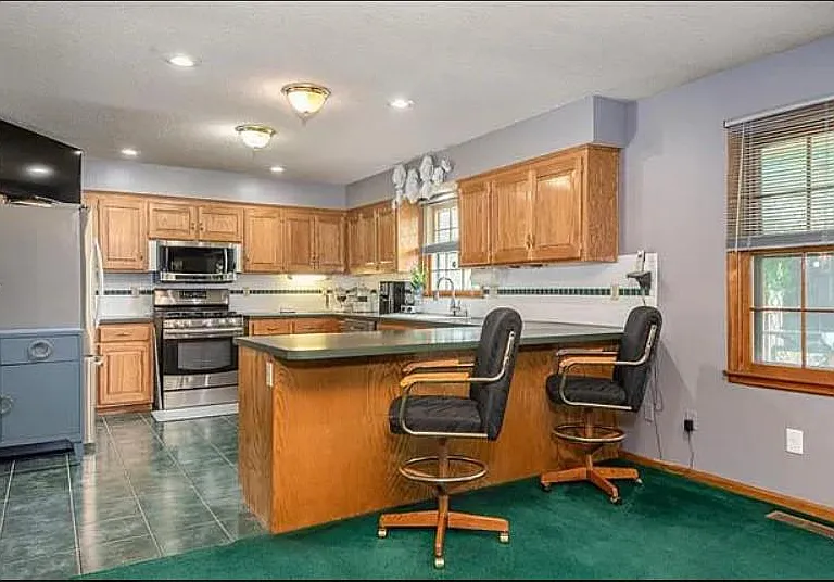 12413 Monroe Ave — Photo 10