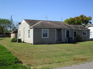711 W 7th St, Freeport, TX 77541