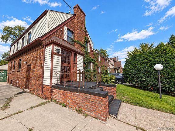 2nd image of 8345 Cloverlawn St