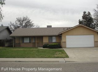 2113 Kings Cross Way, Porterville, CA 93257