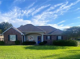 18846 Hank Dr, Ponchatoula, LA 70454