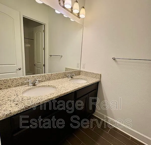 4645 Butler National Dr — Photo 7