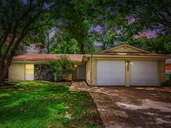 1208 Darlene Ln, Arlington, TX 76010