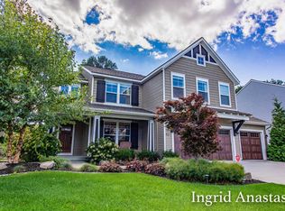 2736 Copper Hill Dr, Grand Rapids, MI 49525