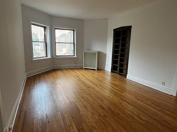 3rd image of 5551 S Kimbark Ave APT 18