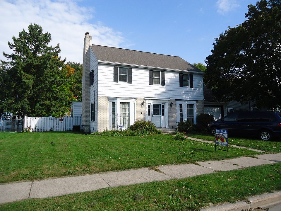 1st image of 203 E Burdick St