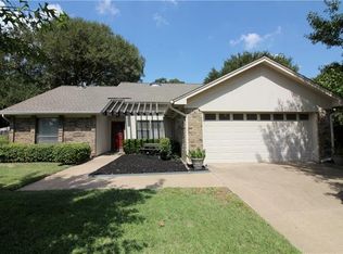 408 Bremen Dr, Hurst, TX 76054