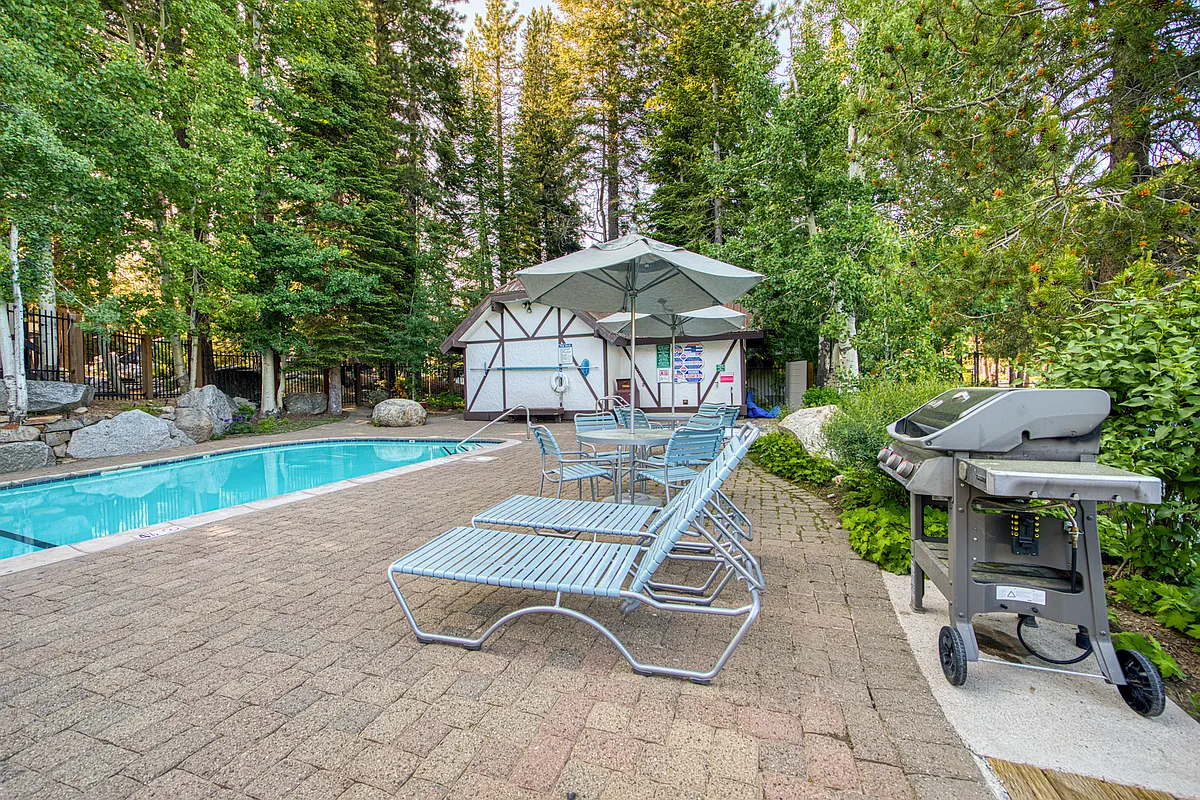 Building Photo - 227 Olympic Valley Rd #6