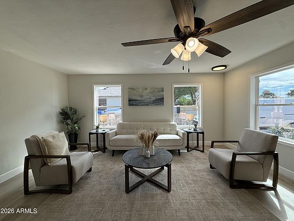 3rd image of 2710 E AMELIA Avenue