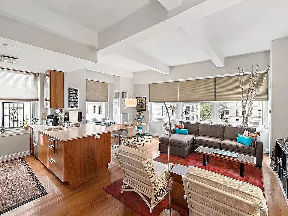 88 Greenwich St #609