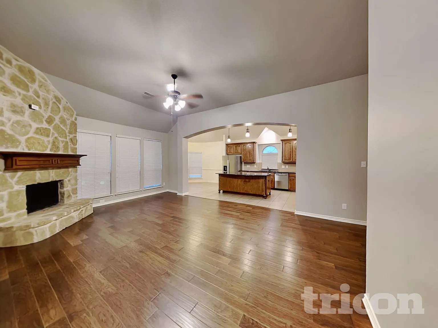 219 Hartley Lane Red Oak TX — Photo 2