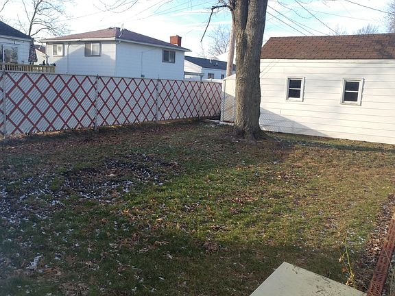 2nd image of 4622 Willow Ave