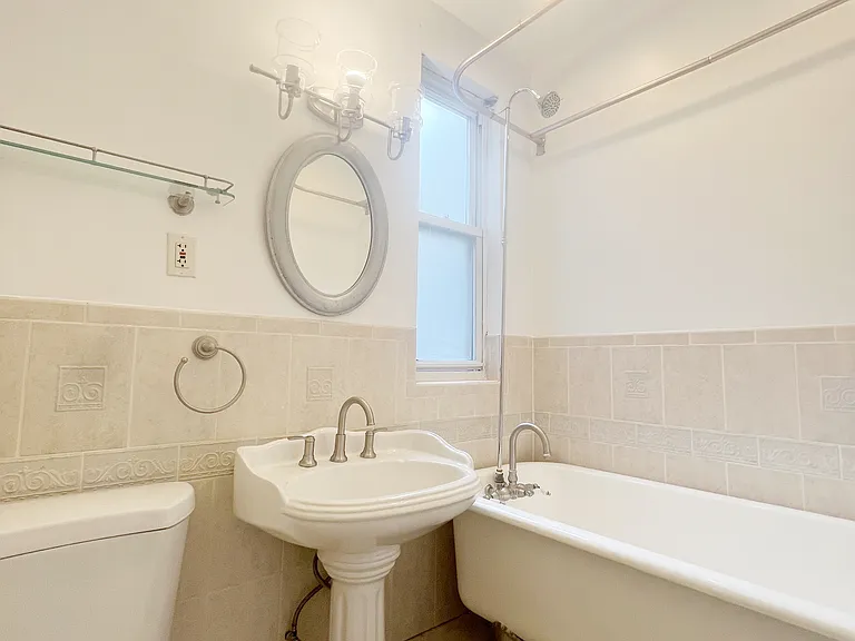17-14 Menahan St #3 — Photo 13