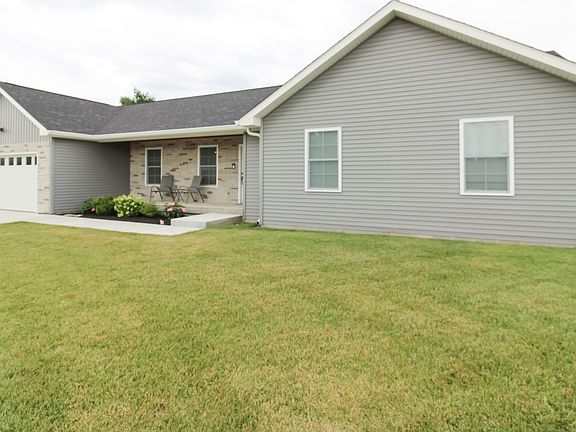 2nd image of 615 Sullivan Ct