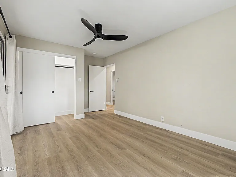 238 W Alice Ave — Photo 20