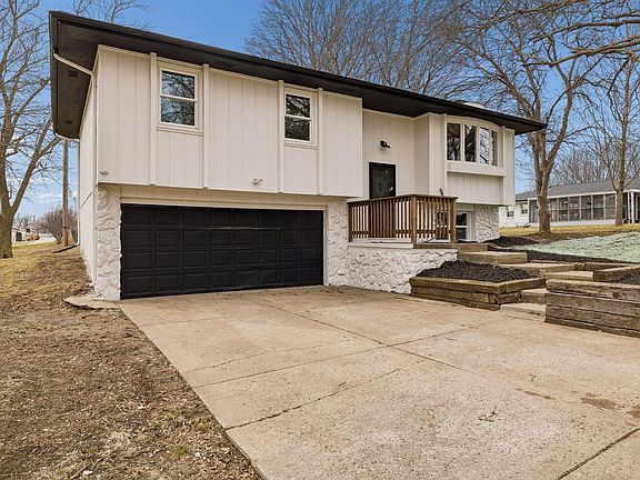 4th image of 104 Laurie Cir