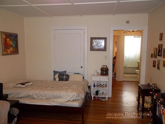 Living space angle 1