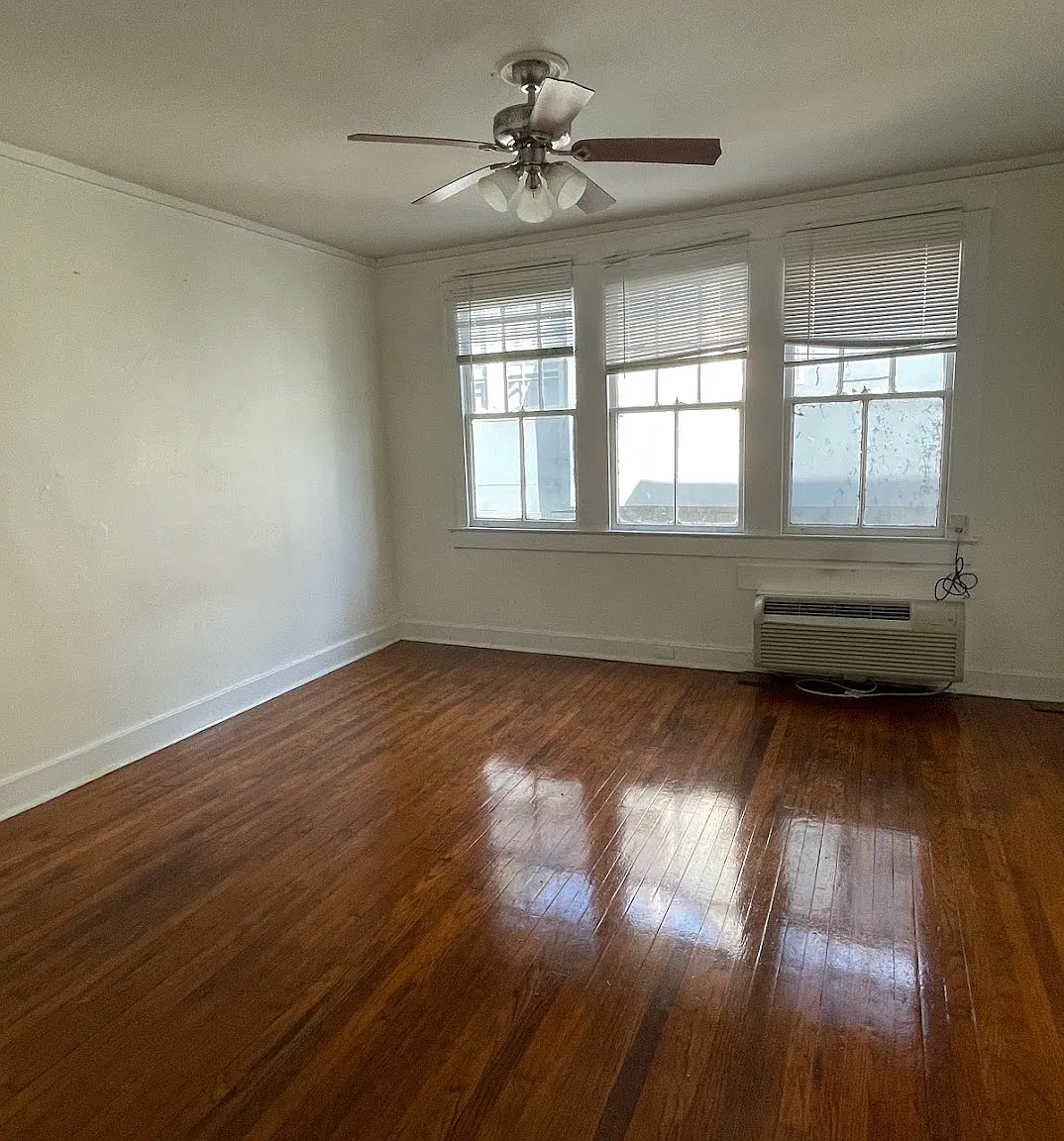 2 bed, 1100 sqft, $1,650 — Photo 2