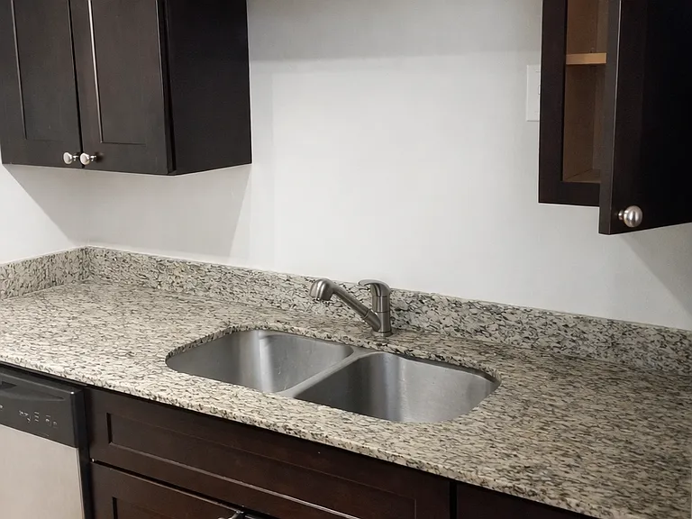 The Denn Apartments — Photo 19