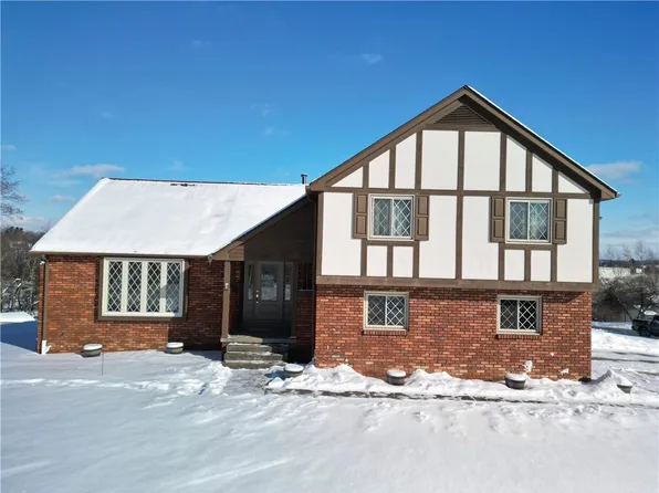 39 Adrian Dr, Greensburg, PA 15601