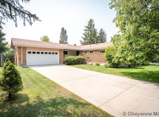 737 Arapaho St, Cheyenne, WY 82009