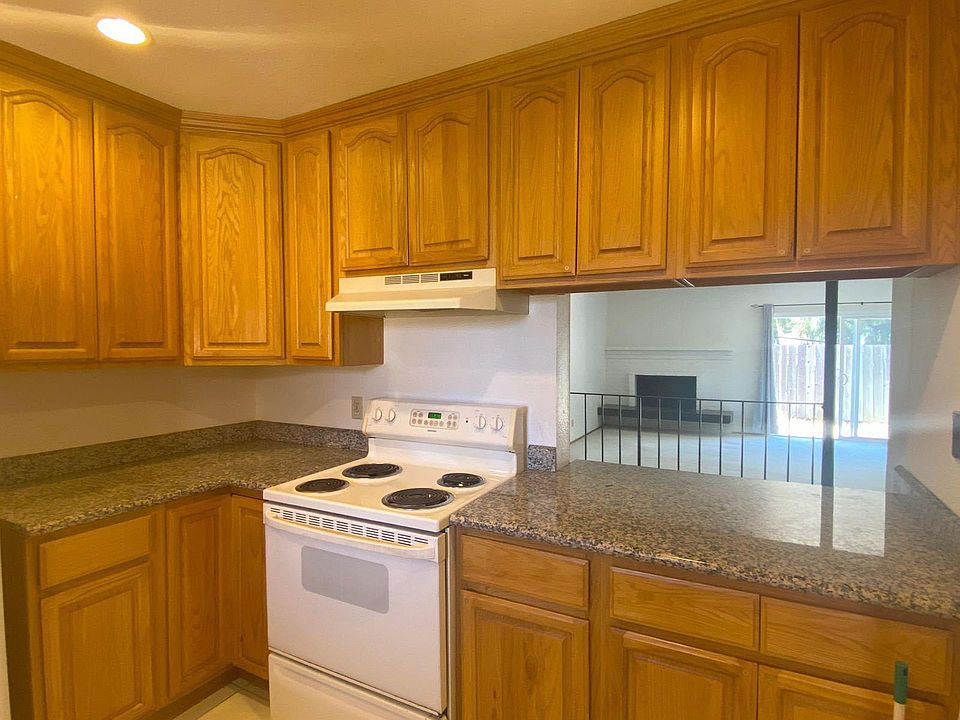1st image of 10327 Alpine Dr Unit B