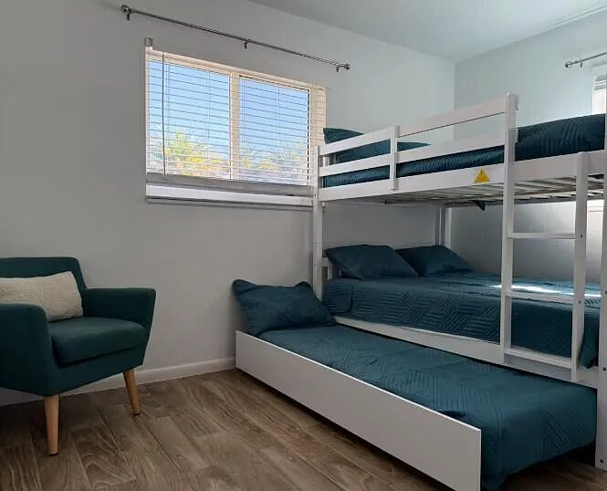 516 E Whitney Dr — Photo 28