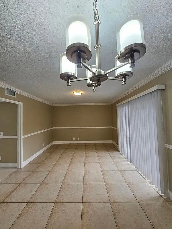 2 bed, 2.0 bath, 904 sqft, $1,950 — Photo 3