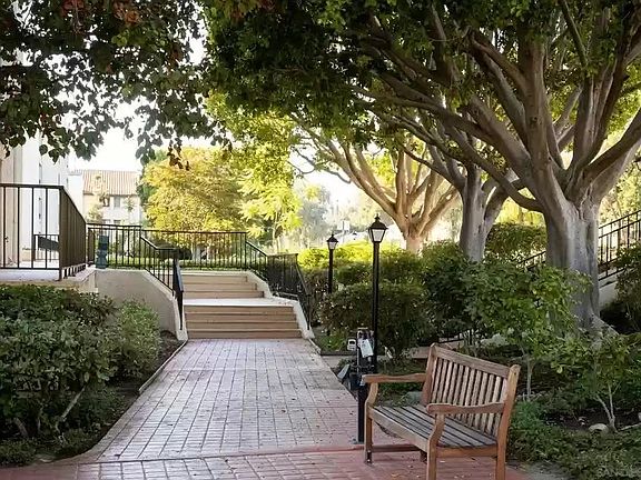 Walk way to lobby from guest parking