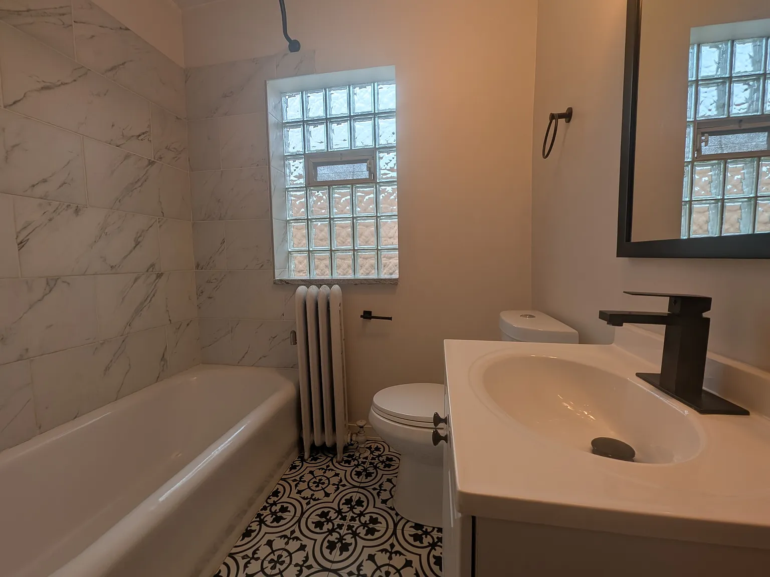 5818 W. Berteau - 5818-... — Photo 2