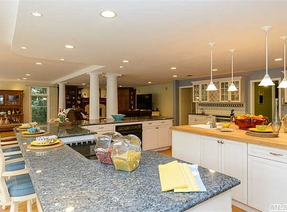 5th image of 16 Ducharme Ln