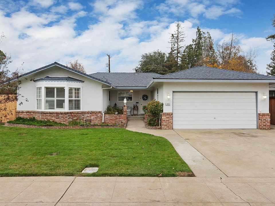 1st image of 1025 Lake Home Dr