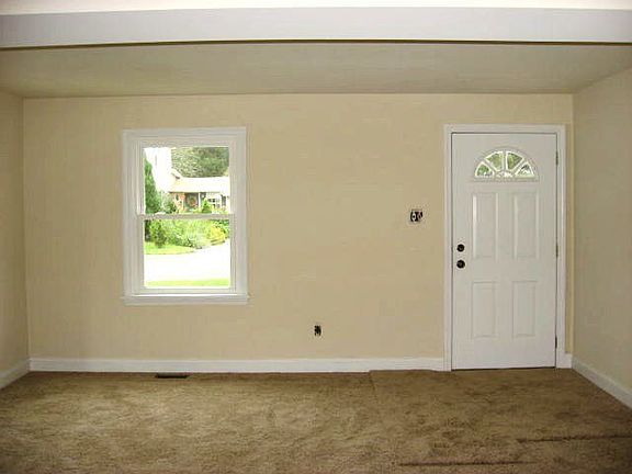 Dining Room Freshly Painted