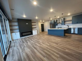 300 Main Ave #701, Fargo, ND 58103