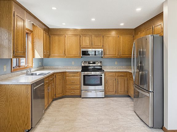 2nd image of 27 Church St #1