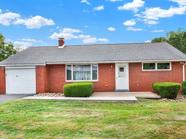 109 Long Dr