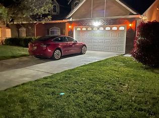 740 S Almond Ave, Kerman, CA 93630