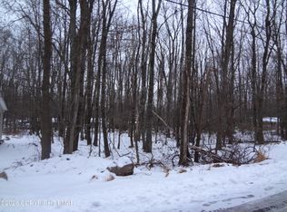 9153 Twin Lake Dr, Kunkletown, PA