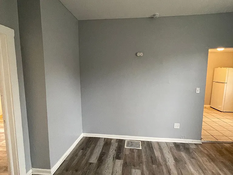 139 N Water Ave #2 — Photo 5