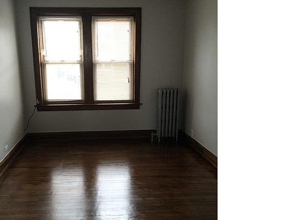 3rd image of 1303 W 90th St #1