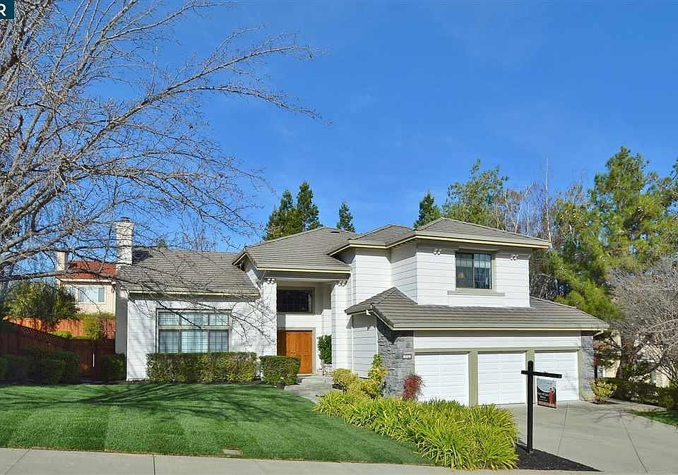 2nd image of 609 Bancroft Pl