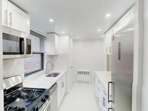 141 East 89th Street image 4 of 17