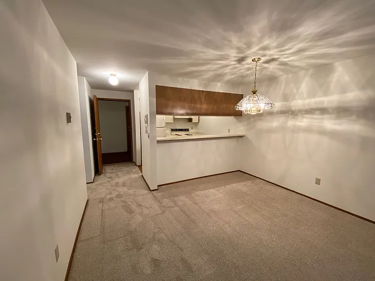 Shorecrest Apartments — Photo 4