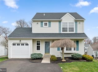 115 Preston Dr, North Wales, PA 19454