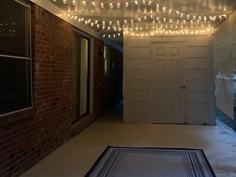 929 W Lexington Ave #2 — Photo 6