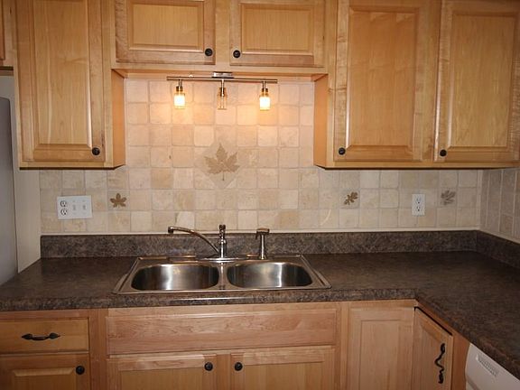 2nd image of 3468 Willow Ln
