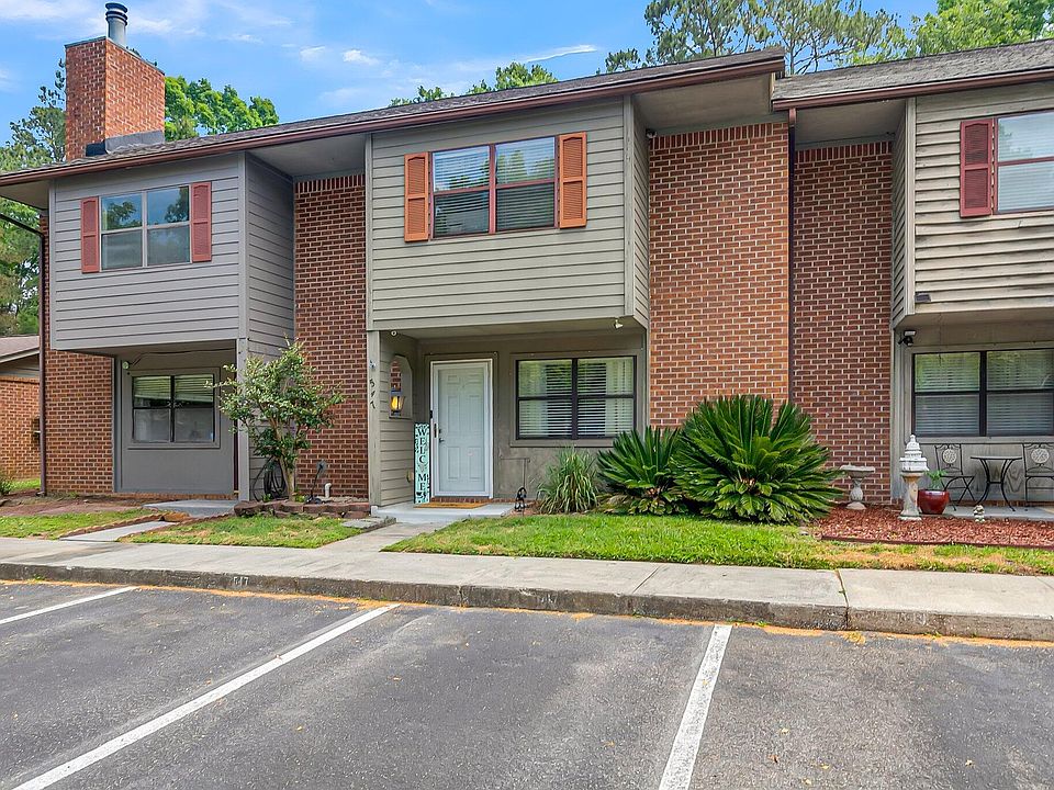 1st image of 547 Travelers Blvd