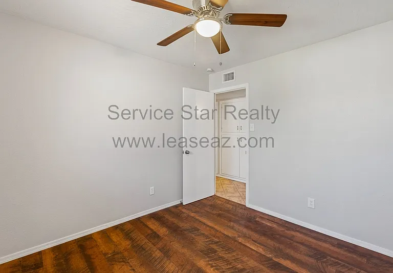 5513 W Waltann Ln — Photo 27
