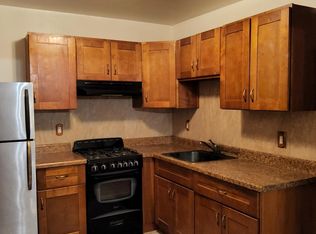 2522 33rd St #2, Astoria, NY 11102